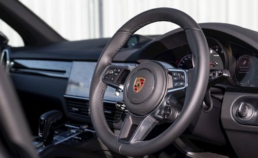 Porsche Cayenne S 11