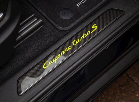 Porsche Cayenne Turbo S E-Hybrid Coupe 22