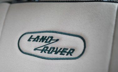 Land Rover Defender 110 Heritage 20