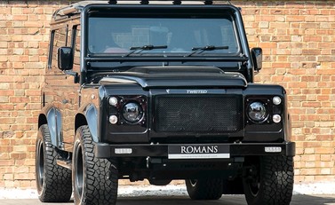 Land Rover Defender 90 XS T40S 1