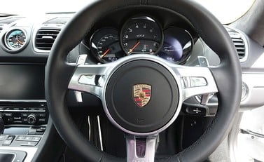 Porsche Cayman GTS 4