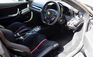 Ferrari 458 Italia 16