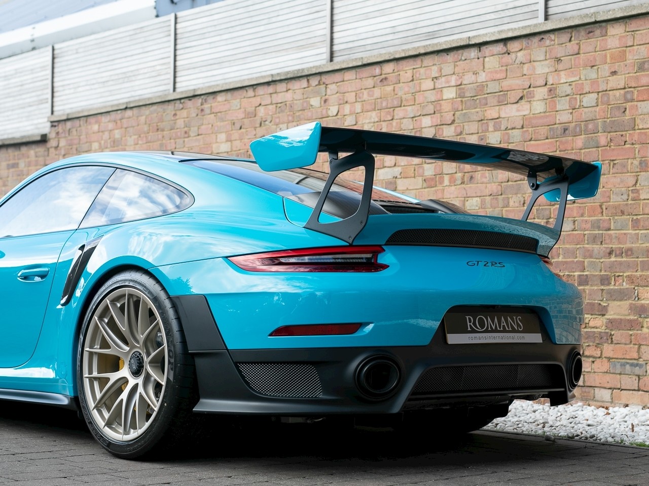 Used Porsche 911 (991) GT2 RS for sale | Blue