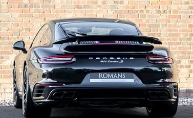 Porsche 911 (991.2) Turbo S 3