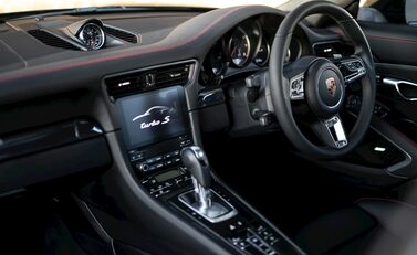 Porsche 911 (991.2) Turbo S 15