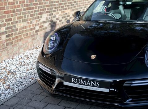 Porsche 911 (991.2) Turbo S 22