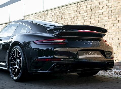 Porsche 911 (991.2) Turbo S 24