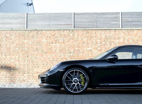Porsche 911 (991.2) Turbo S 25