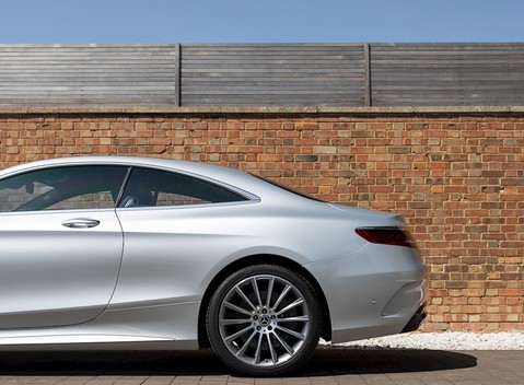 Mercedes-Benz S Class AMG Line Coupe 28