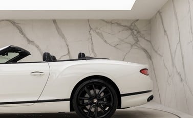 Bentley Continental GT W12 Convertible First Edition 27