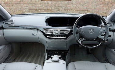 Mercedes-Benz S Class CDI Bluetec 16