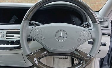 Mercedes-Benz S Class CDI Bluetec 22