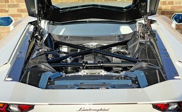 Lamborghini Aventador LP 700-4 29