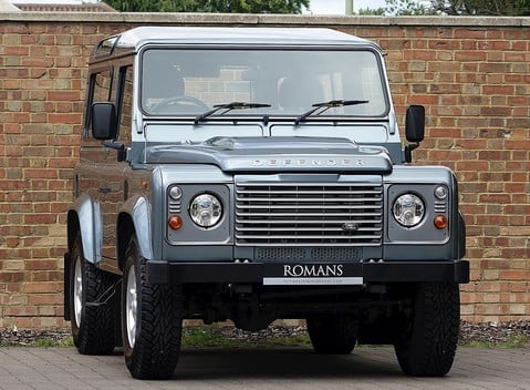 Land Rover 90 County 1