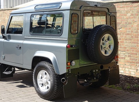 Land Rover 90 County 7