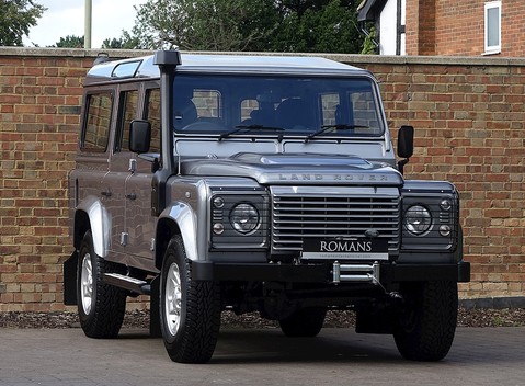 Land Rover 110 XS 1