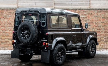 Land Rover Defender 90 XS 7