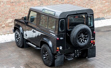 Land Rover Defender 90 XS 9