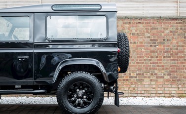 Land Rover Defender 90 XS 21
