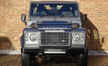 Land Rover 90 XS 2
