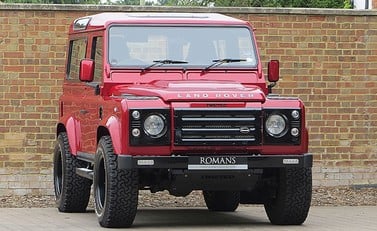 Land Rover Defender 90 XS 1