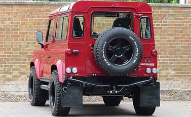 Land Rover Defender 90 XS 9