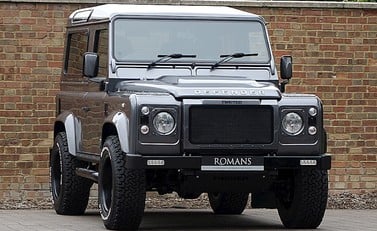 Land Rover Defender 90 XS T40 1