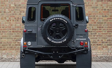 Land Rover Defender 90 XS T40 13