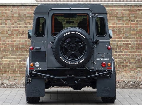 Land Rover Defender 90 XS T40 13
