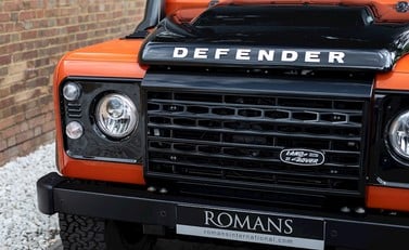 Land Rover Defender 90 Adventure Edition 23