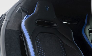 Maserati MC20 13