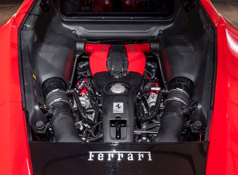 Ferrari F8 Tributo 11