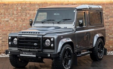 Land Rover Defender 90 XS URBAN TRUCK Carbon Edition 6