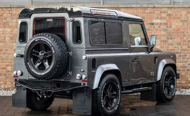 Land Rover Defender 90 XS URBAN TRUCK Carbon Edition 7