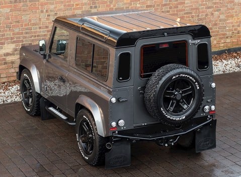 Land Rover Defender 90 XS URBAN TRUCK Carbon Edition 9