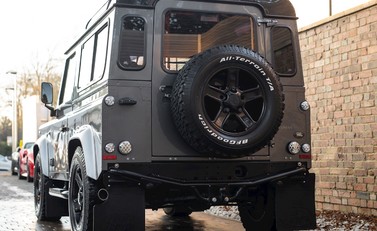 Land Rover Defender 90 XS URBAN TRUCK Carbon Edition 22