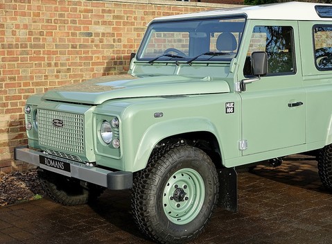 Land Rover 90 Heritage 15