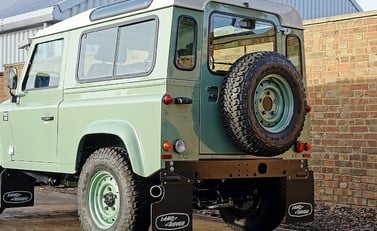 Land Rover 90 Heritage 16