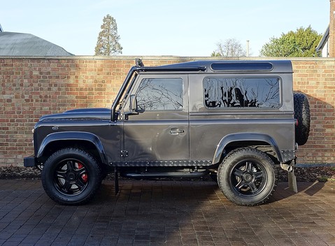 Land Rover Defender 90 Twisted T40 S 7