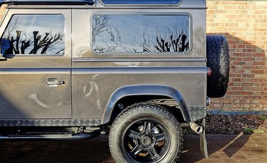 Land Rover Defender 90 Twisted T40 S 8