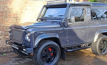 Land Rover Defender 90 Twisted T40 S 10
