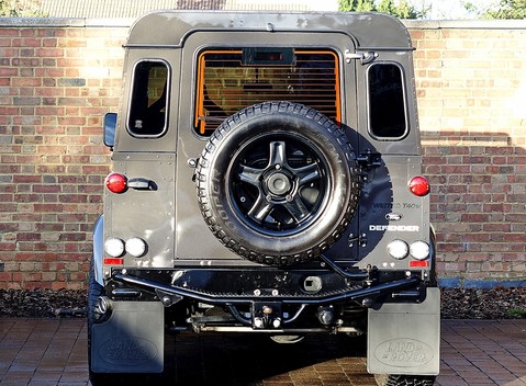 Land Rover Defender 90 Twisted T40 S 11