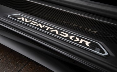 Lamborghini Aventador S LP740-4 21