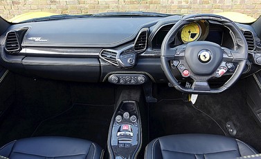Ferrari 458 Spider 18