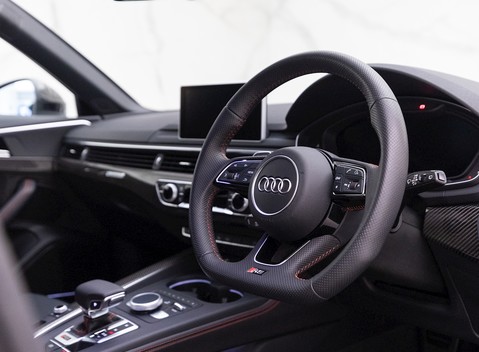 Audi RS4 Avant Carbon Edition 9