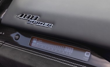 Ferrari 488 Spider 20