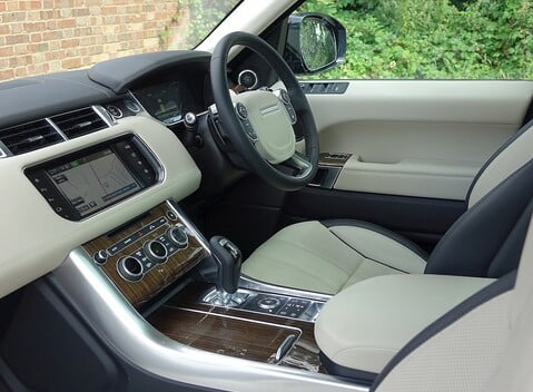 Land Rover Range Rover Sport 3.0 SDV6 Hybrid Autobiography 6