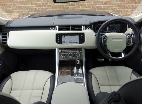 Land Rover Range Rover Sport 3.0 SDV6 Hybrid Autobiography 9