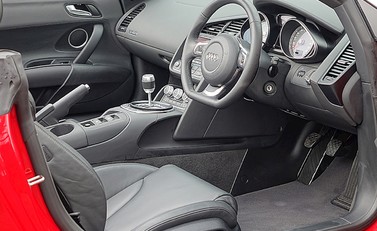 Audi R8 Spyder 14