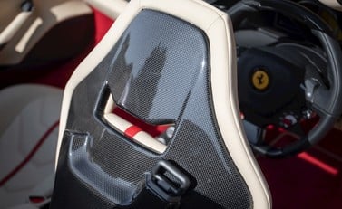Ferrari 488 Spider 15